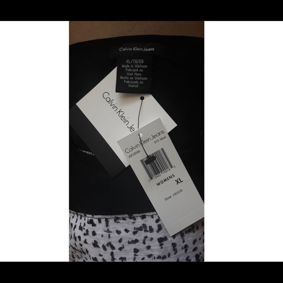 DONATED 6/30/2024 - XL Calvin Klein Jeans Speckle Dot Blouse - Picture 3 of 5